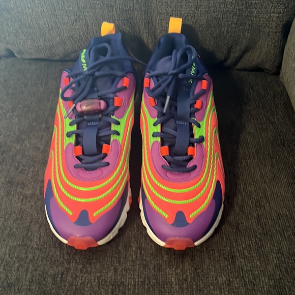 Nike Men Multicolor shoes - Picture 2 of 3